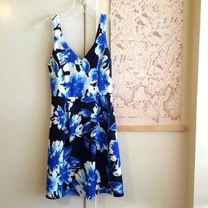 EUC Kaileigh Blue Floral Dress